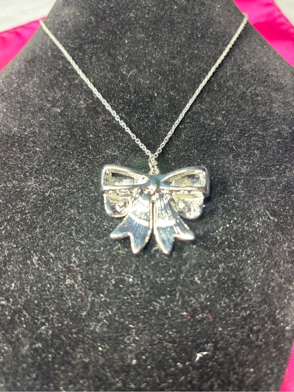 New Silver Crystal Bow Pendant Necklace - Picture 5 of 6